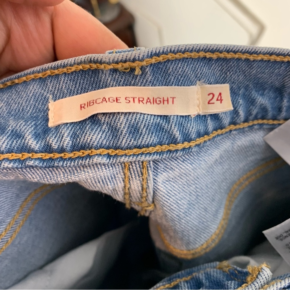 Levi’s Ribcage Straight Jeans Size 24 Distressed Light Wash Ankle Cropped - Picture 4 of 7
